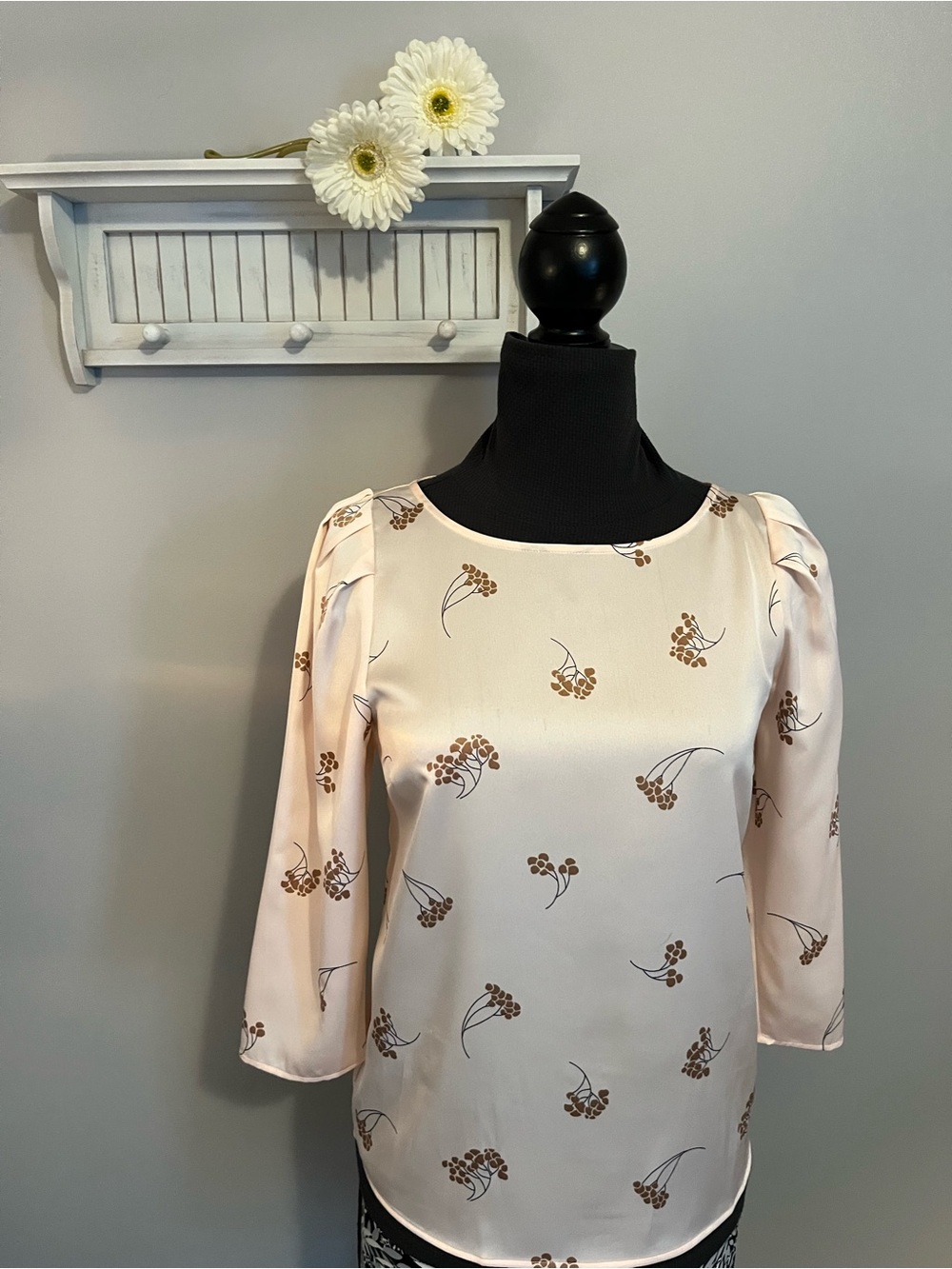 Ann Taylor soft pink Satin Floral Blouse